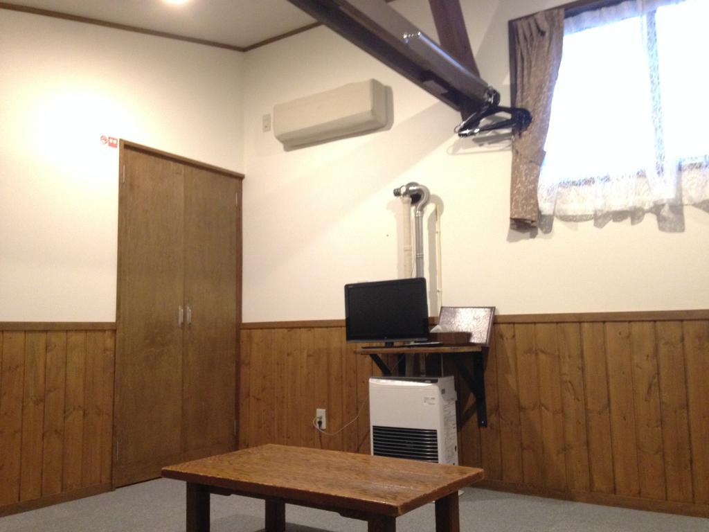 Community House Tyrolien Hotel Hakuba Kültér fotó